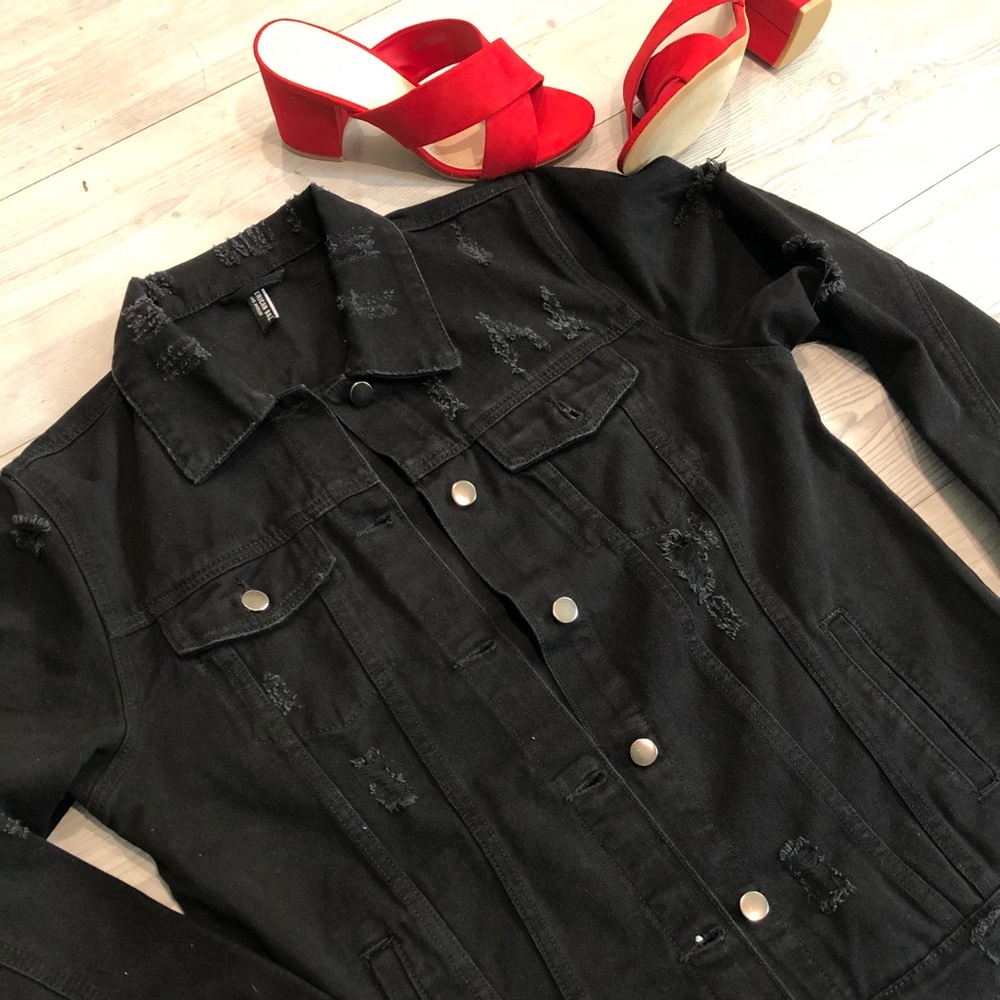 Black Distressed Denim Jacket 😎 - Picture 3 of 4